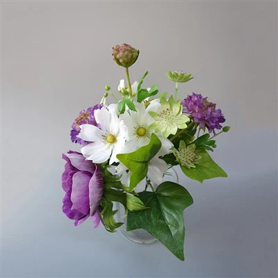 ديكور زهور صناعية مسبقة الصنع